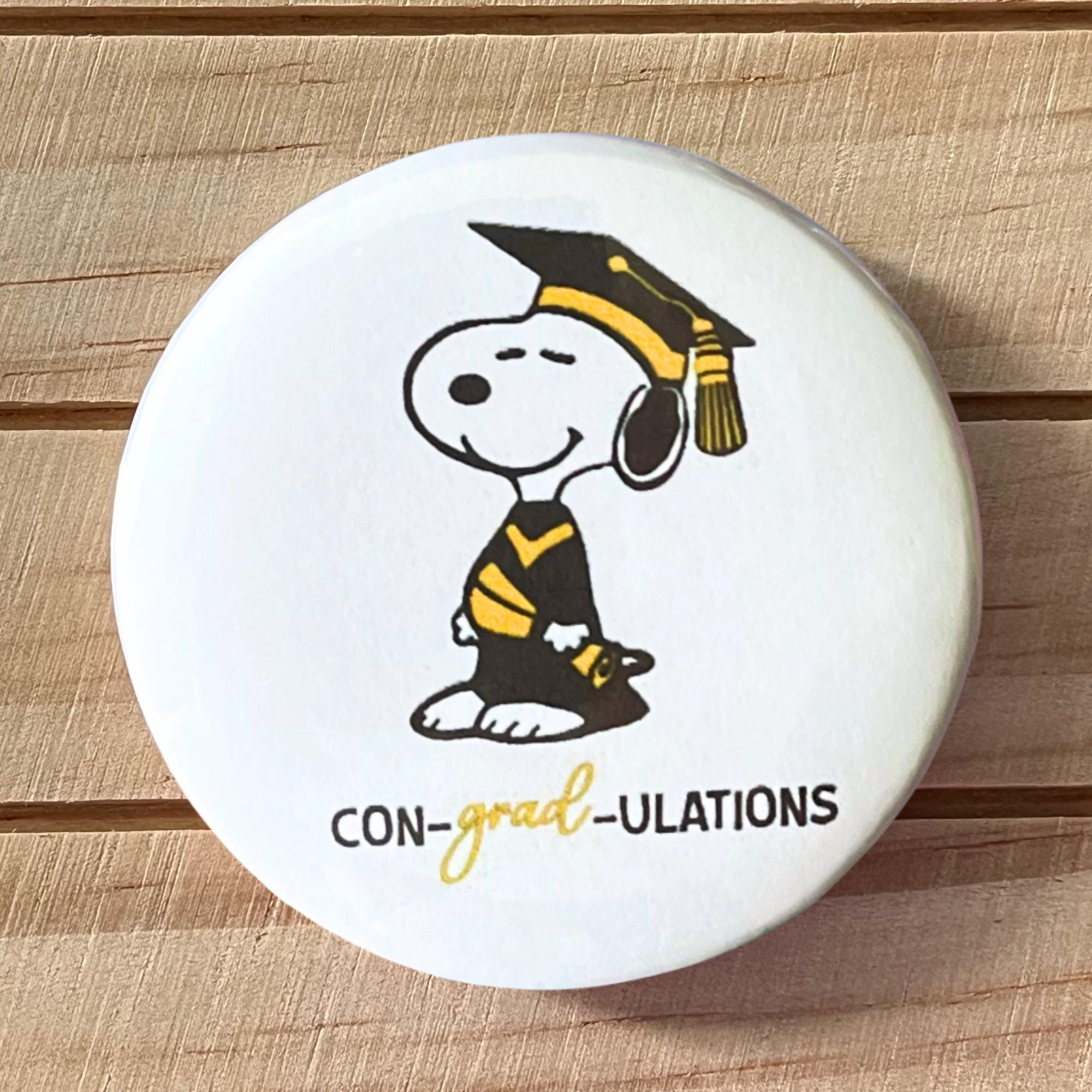 Snoopy Pin Badge : CON-grad-ULATIONS , handmade to order, celebrate graduate achievements