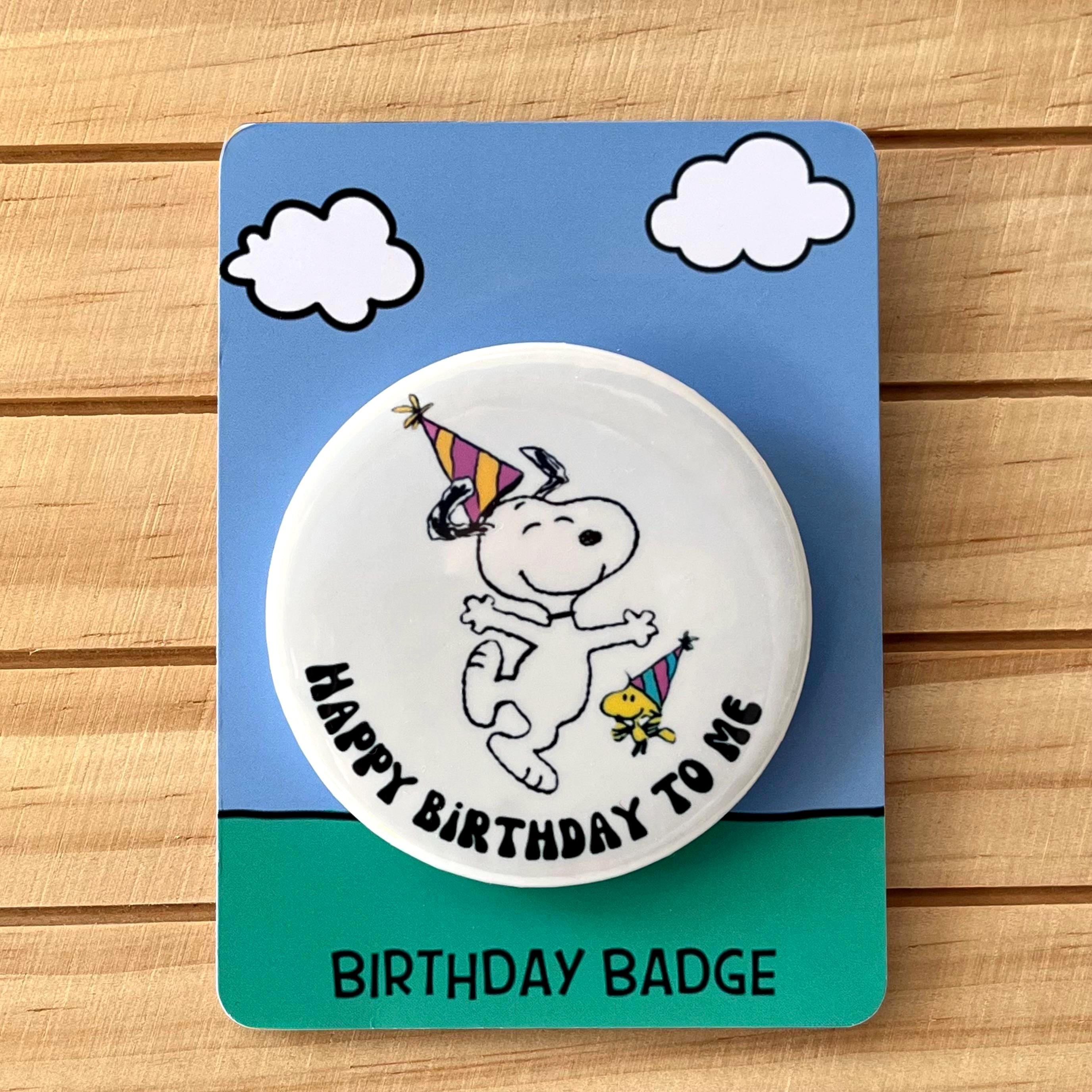 Retro Snoopy Happy Birthday Badge Pin - Colourful Cartoon Party Badge